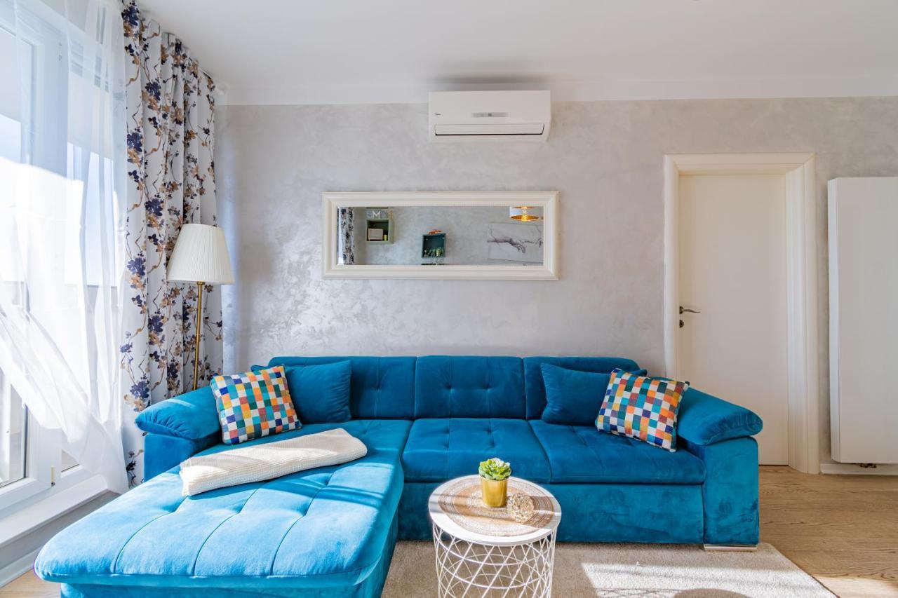 Flexible Selfcheckins 30 - Zagreb - Garage - Electric Vehicle Ccharger - Big Loggia - New - Apartments Repinc 30 Kültér fotó
